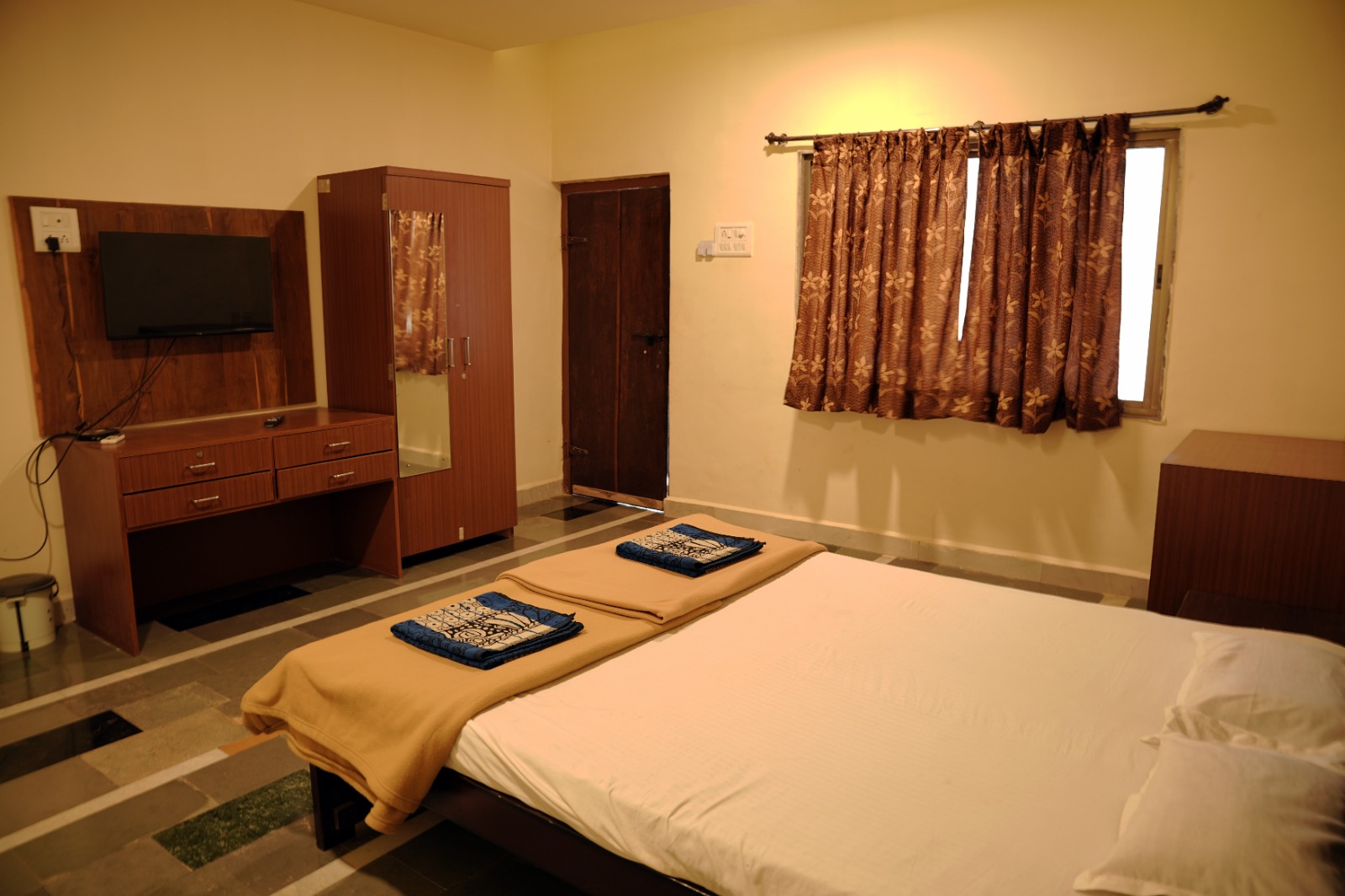 Deluxe Room View 2